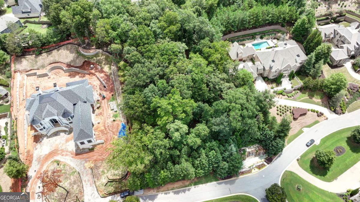 GRAND ESTATES OF THE SOUTH - Land