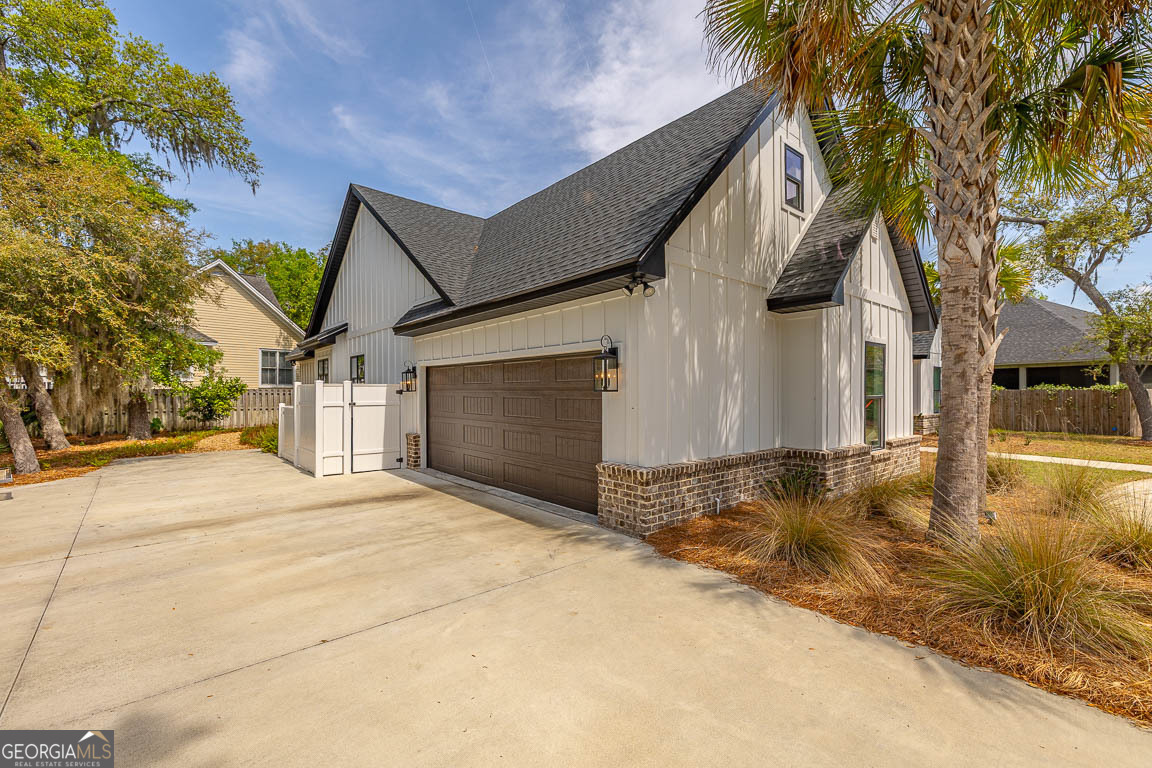 121 Calwell ST