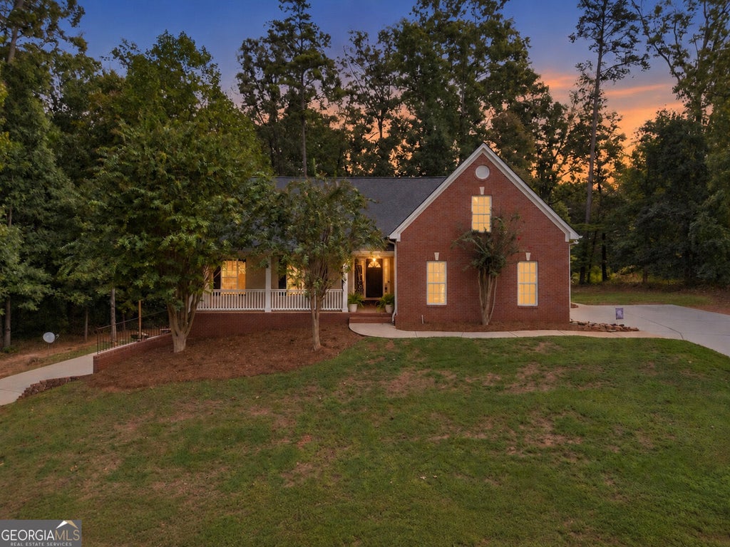 Photo of 49 Thornhill Circle, Jefferson, GA 30549 (MLS # 10854255)