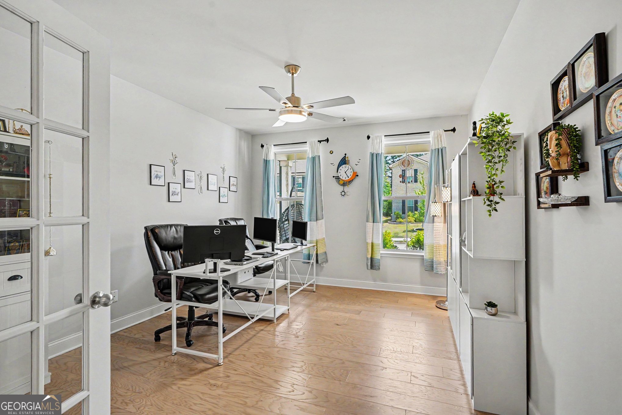 410 Kinross LN
