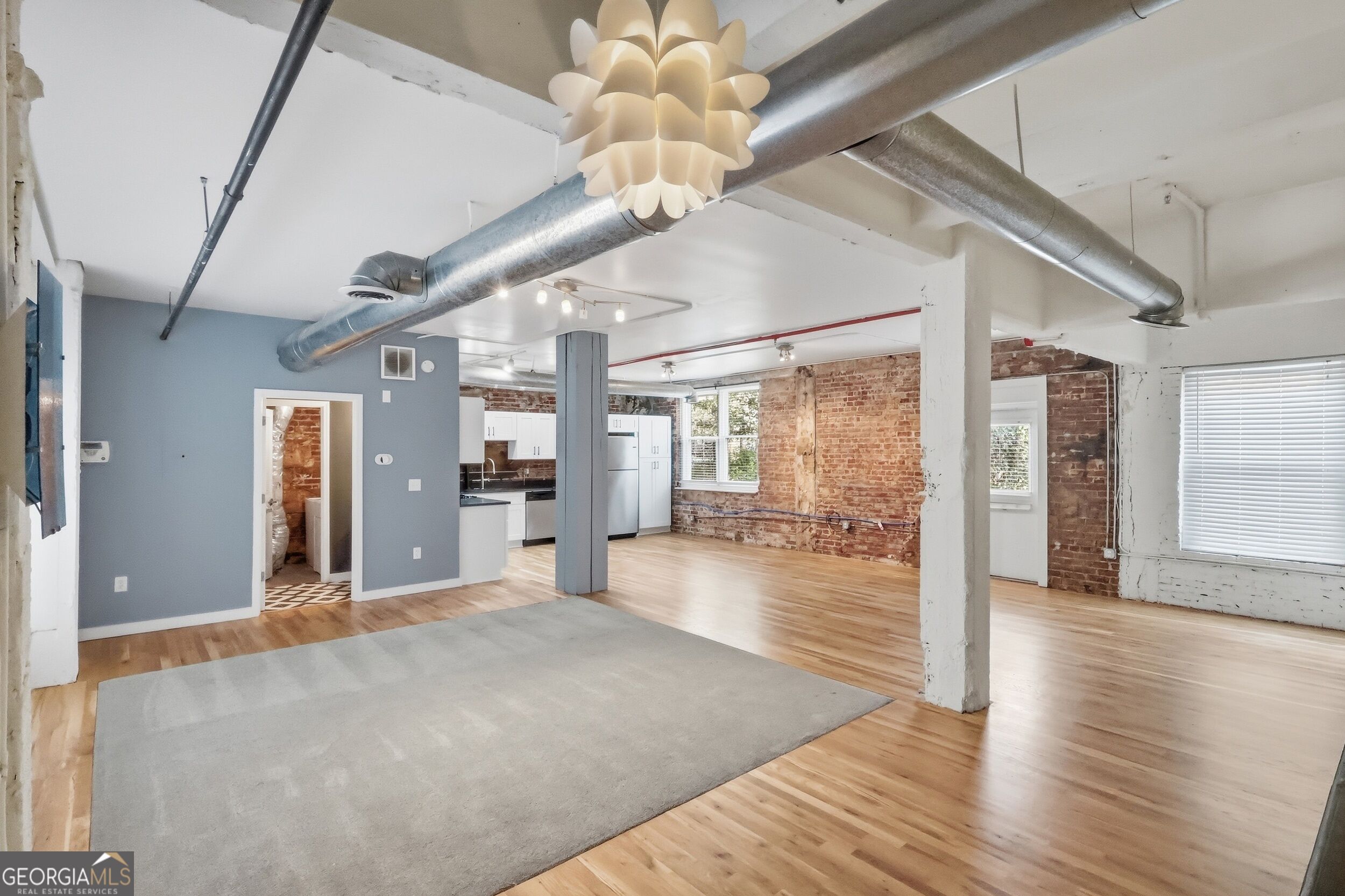 244 Peters ST SW 10