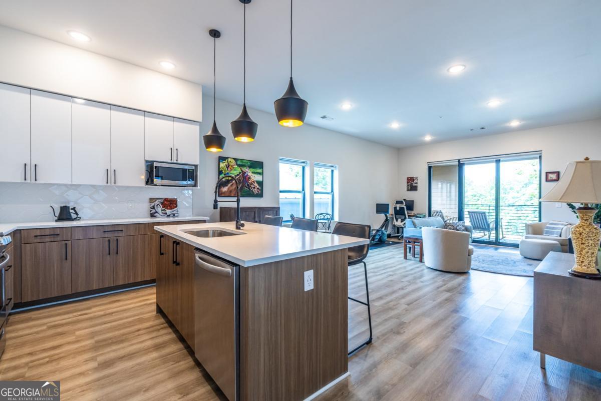 112 Rogers ST NE 208