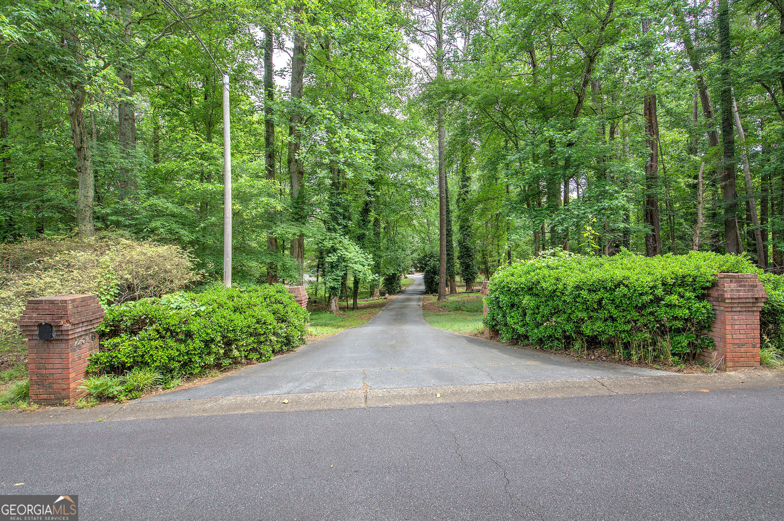 2316 Cross Creek DR SW