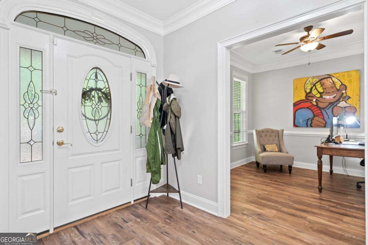 1081 Katherine LN