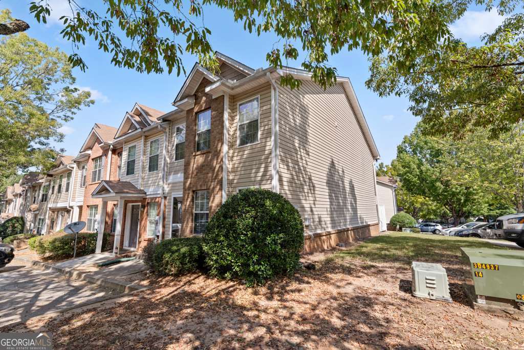 Vining Crest - Residential