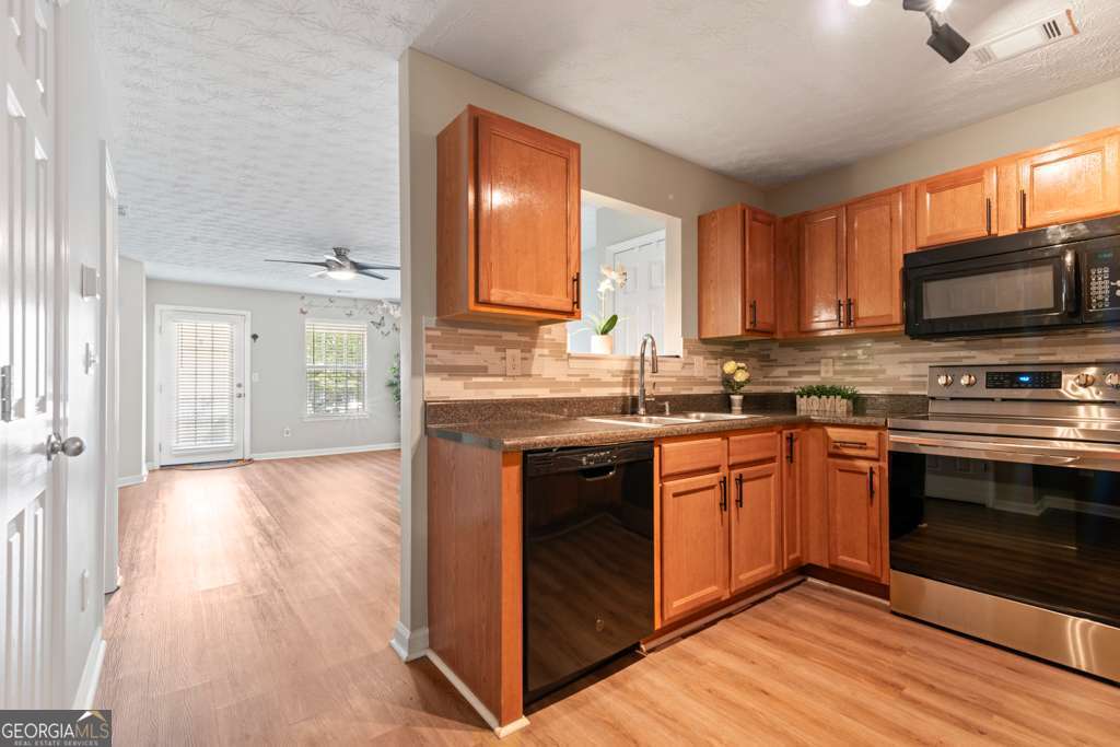 Vining Crest - Residential