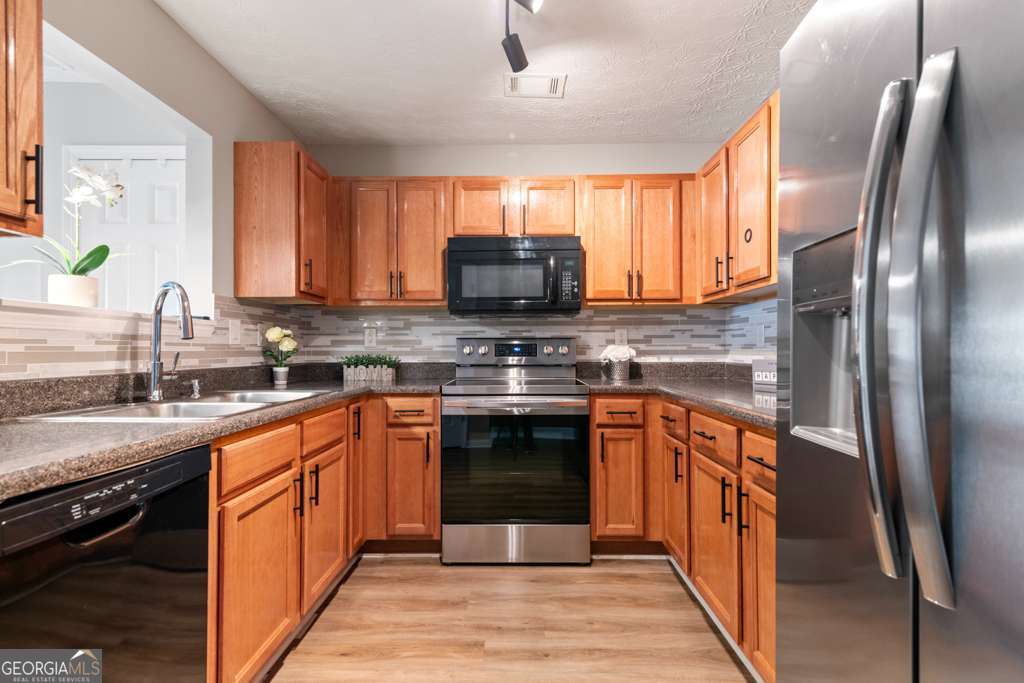 Vining Crest - Residential