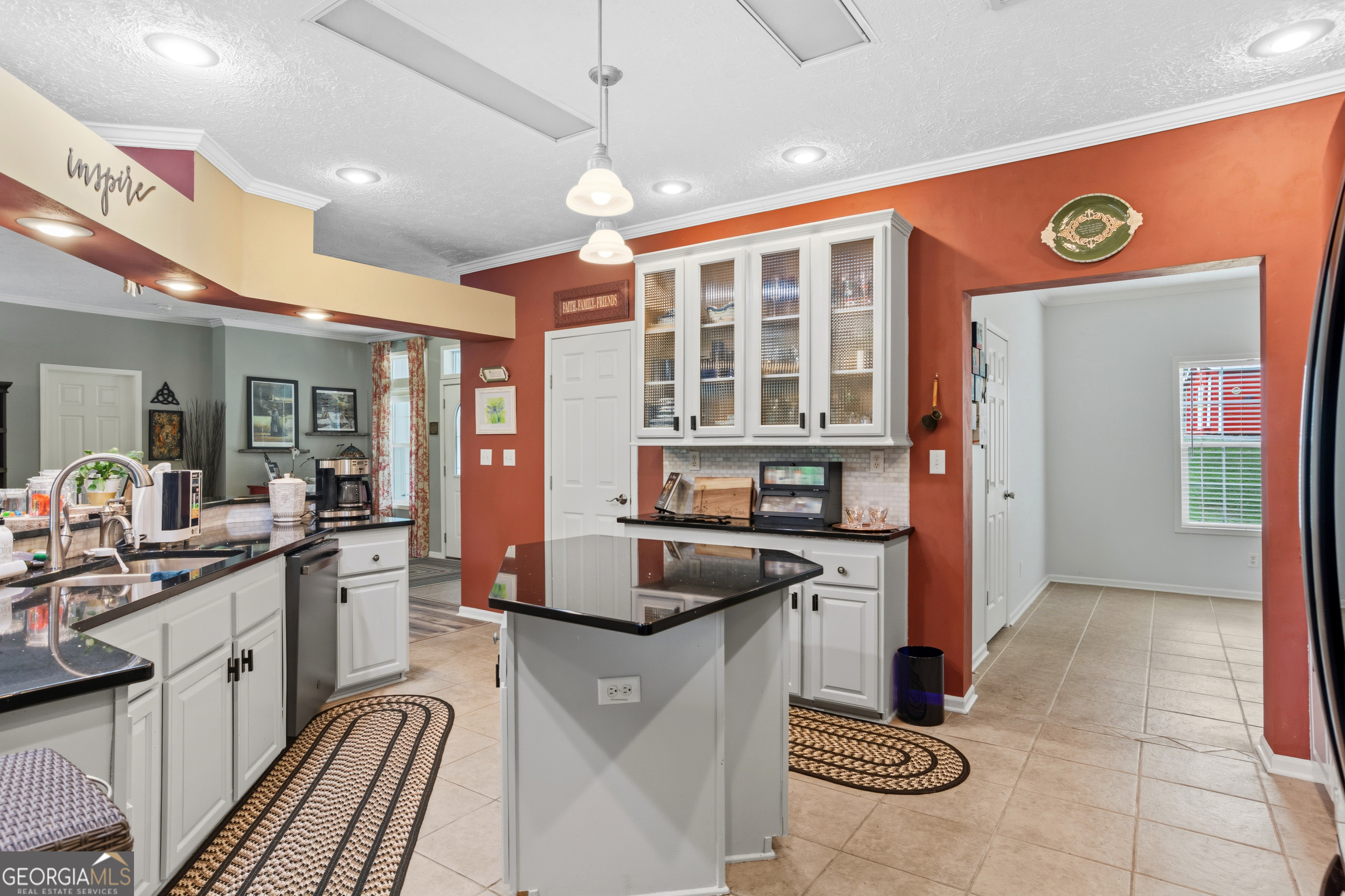 113 Edgewater DR