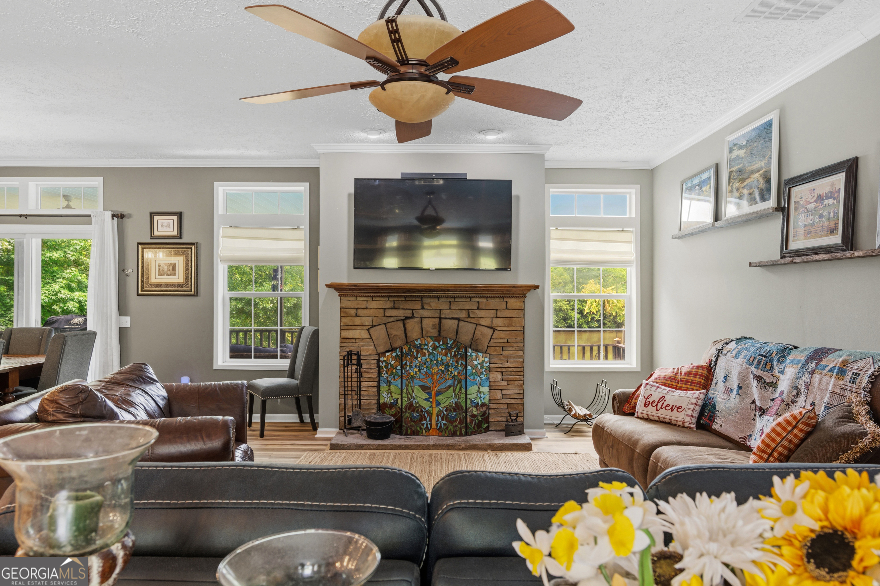 113 Edgewater DR