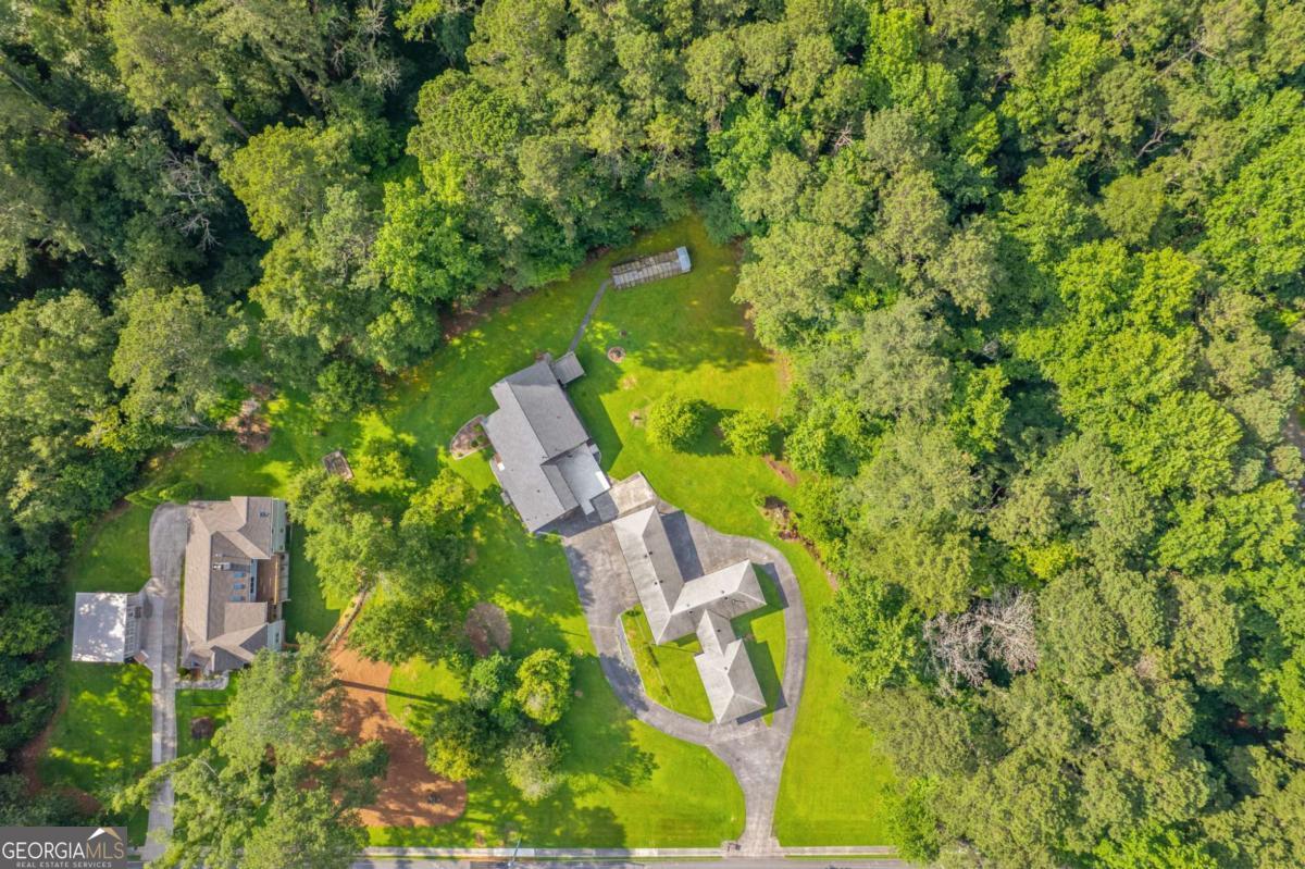 4847 Lakewood DR
