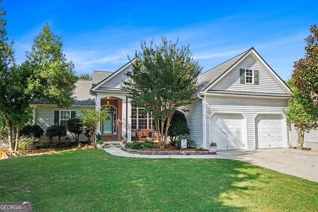 Photo of 1621 Cregon Court, Lawrenceville, GA 30043 (MLS # 10800595)