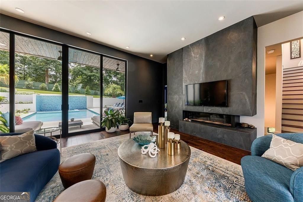 Photo of 1263 Hopkins Terrace NE, Atlanta, GA 30324 (MLS # 10667693)