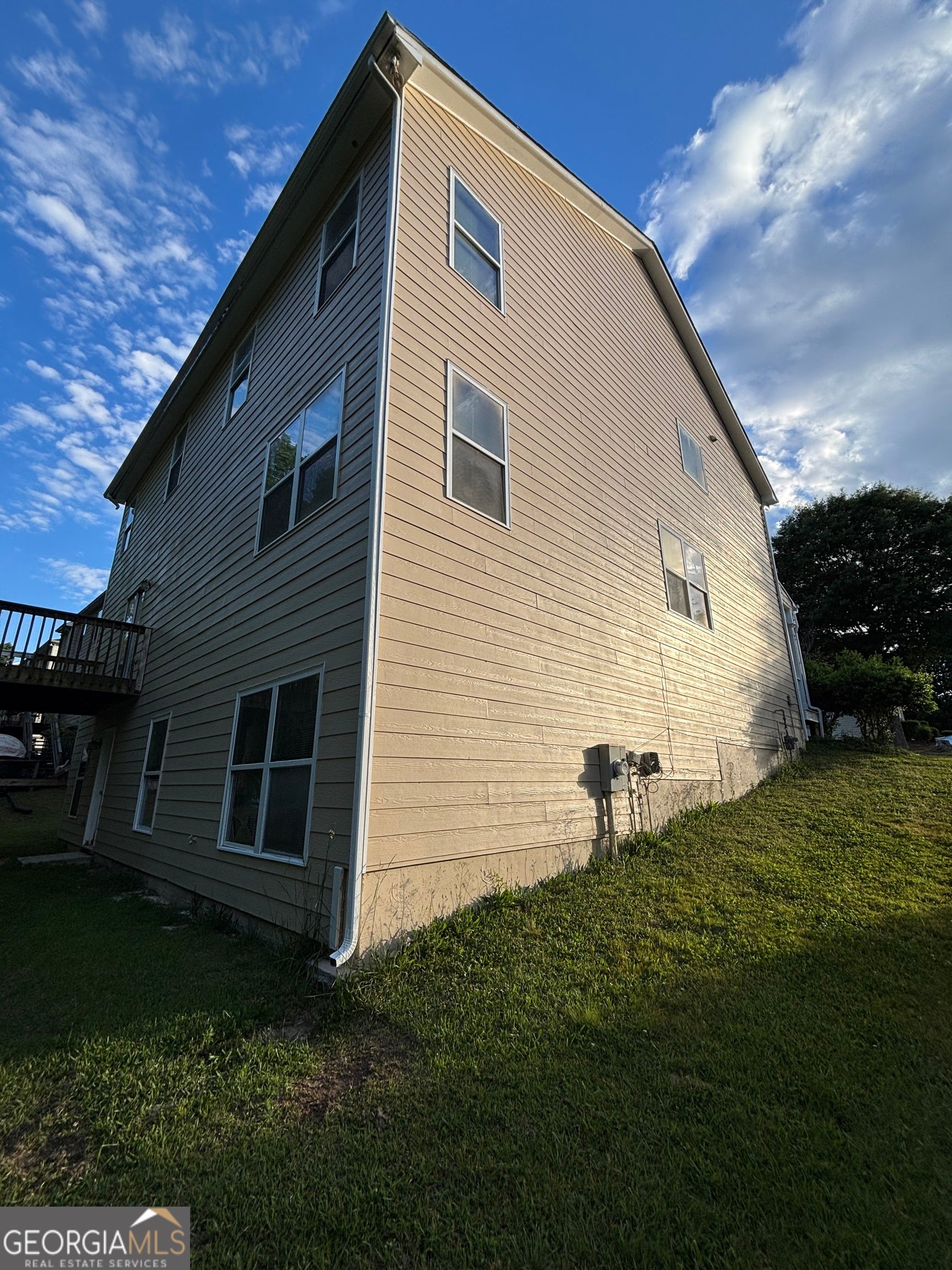 3112 Elmwood CT