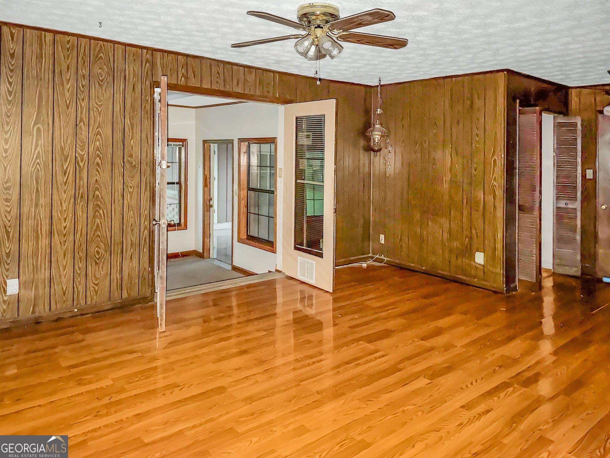 4115 Lantern LN