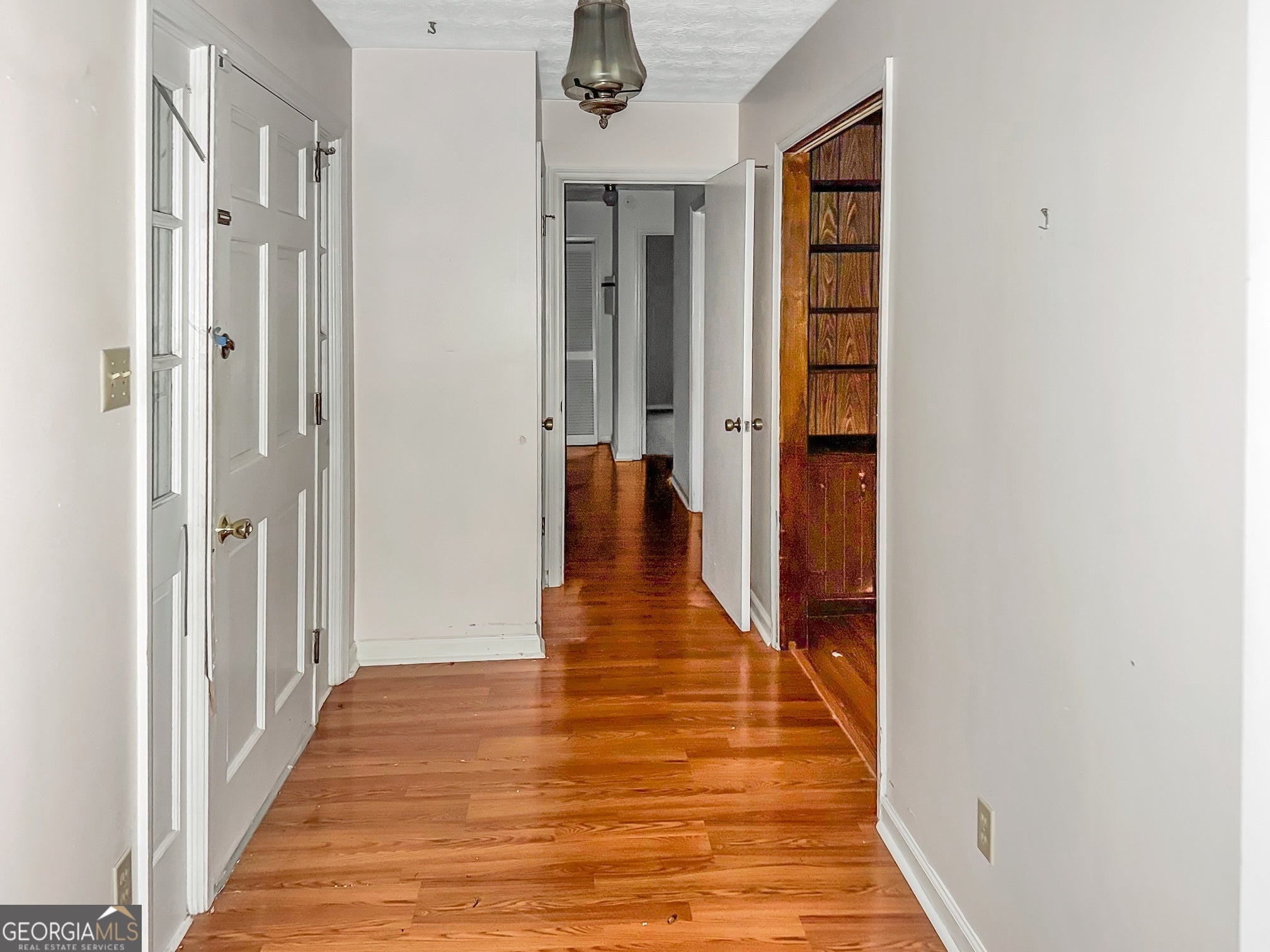 4115 Lantern LN