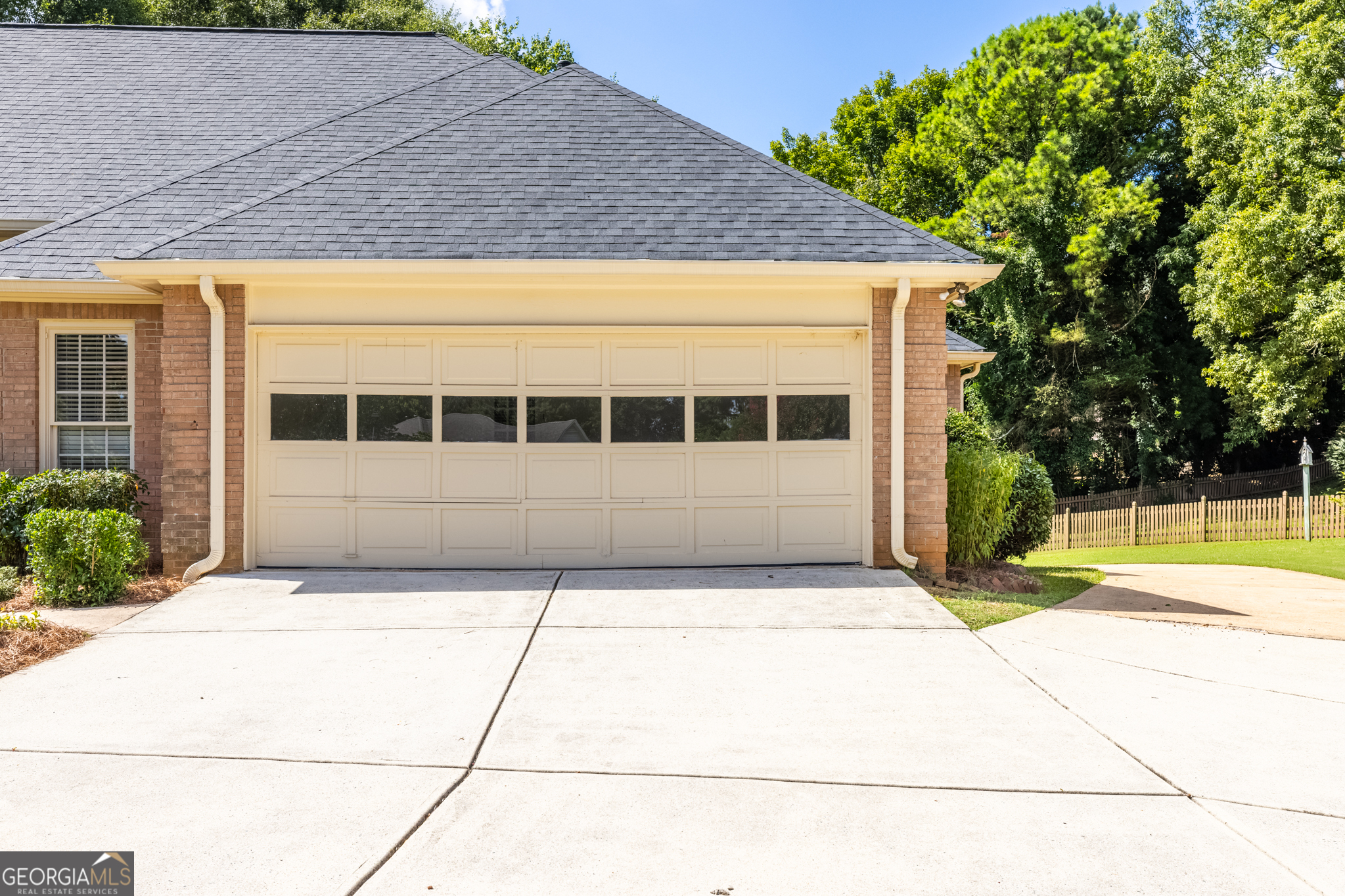 215 Stepping Stone DR