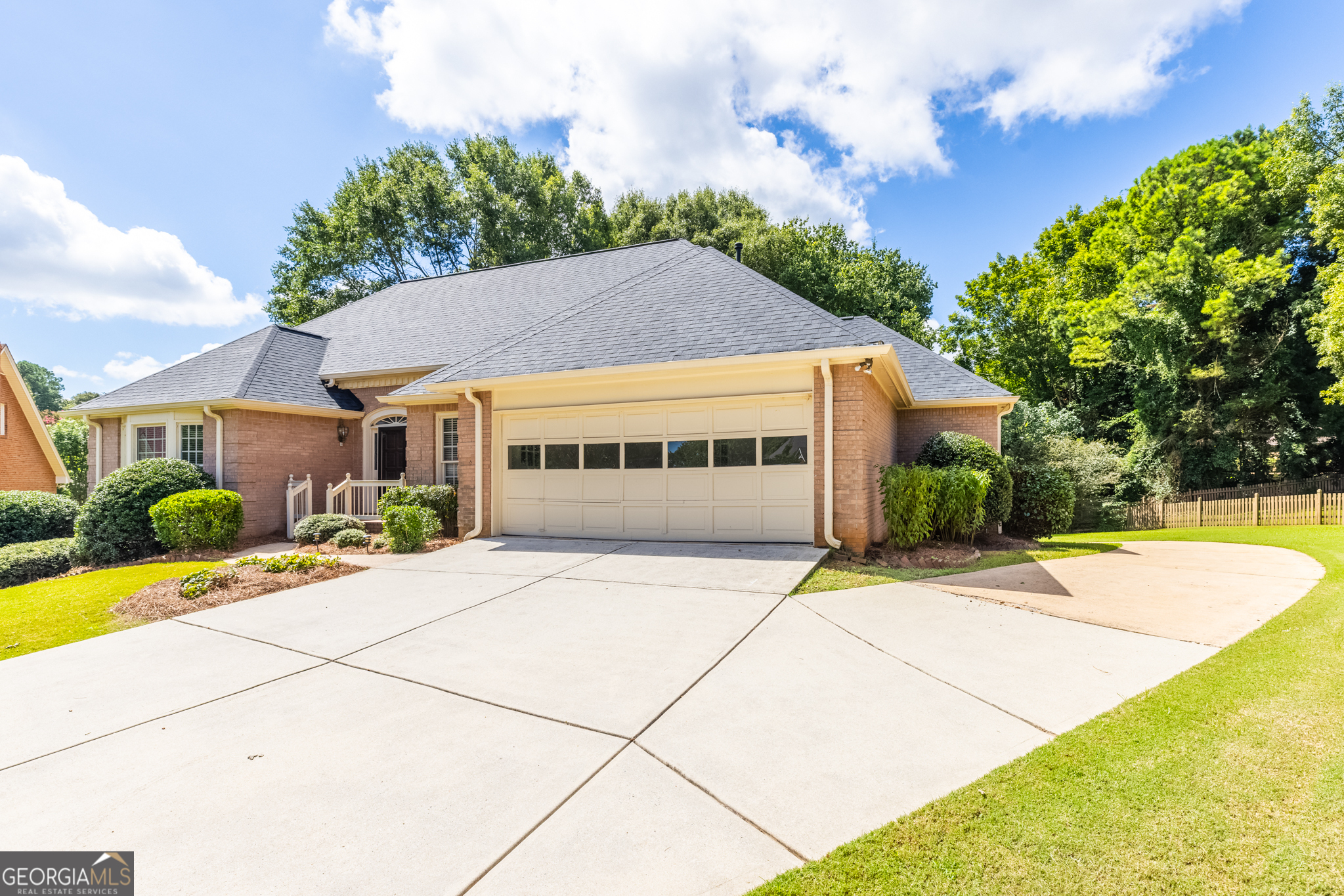 215 Stepping Stone DR