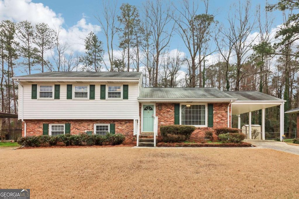Photo of 755 S Nottingham Road, Jonesboro, GA 30236 (MLS # 10679175)