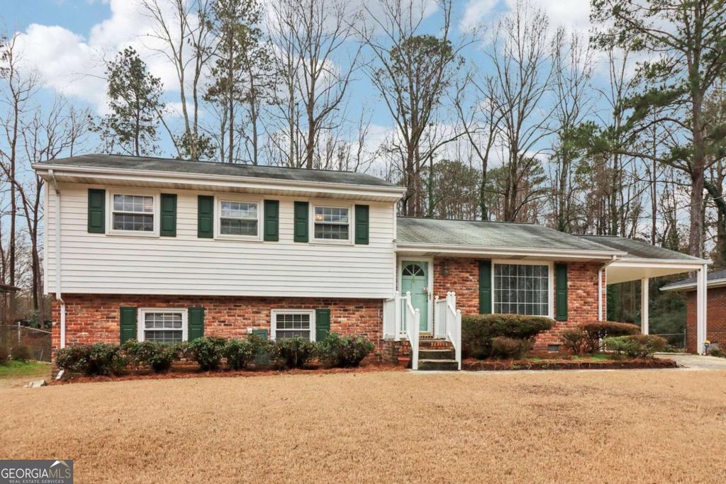 Photo of 755 S Nottingham Road, Jonesboro, GA 30236 (MLS # 10679175)