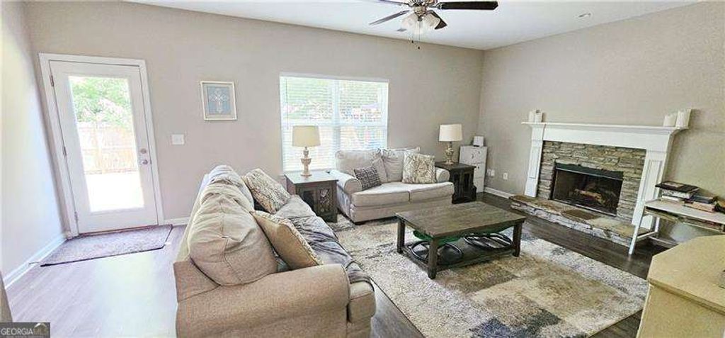 Photo of 22 Oakbrook Drive SW, Cartersville, GA 30120 (MLS # 10765216)
