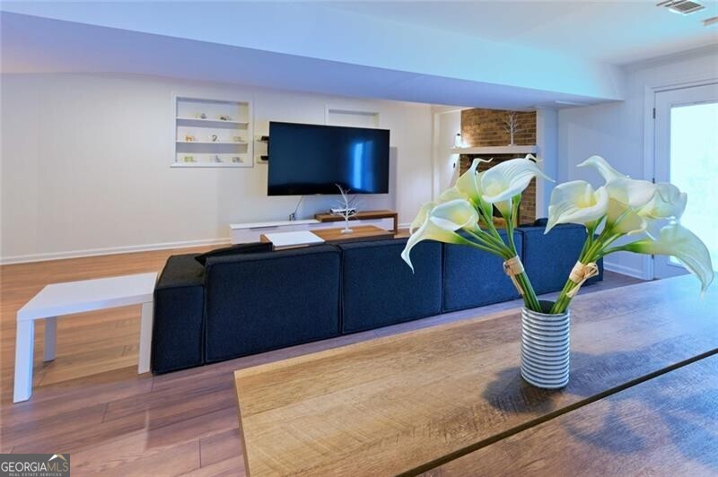 INDIAN HILLS - Residential