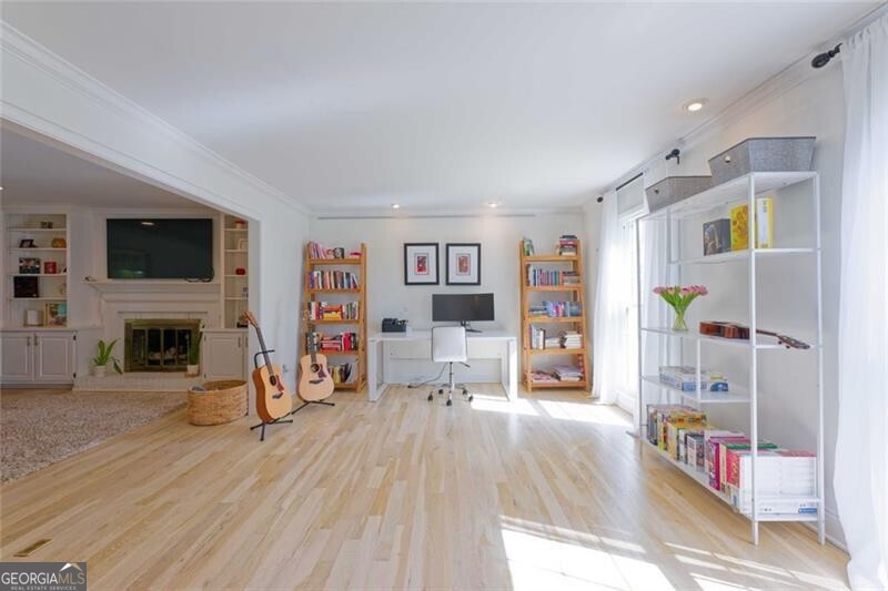 INDIAN HILLS - Residential
