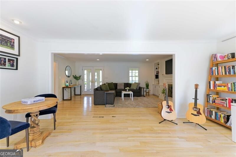 INDIAN HILLS - Residential