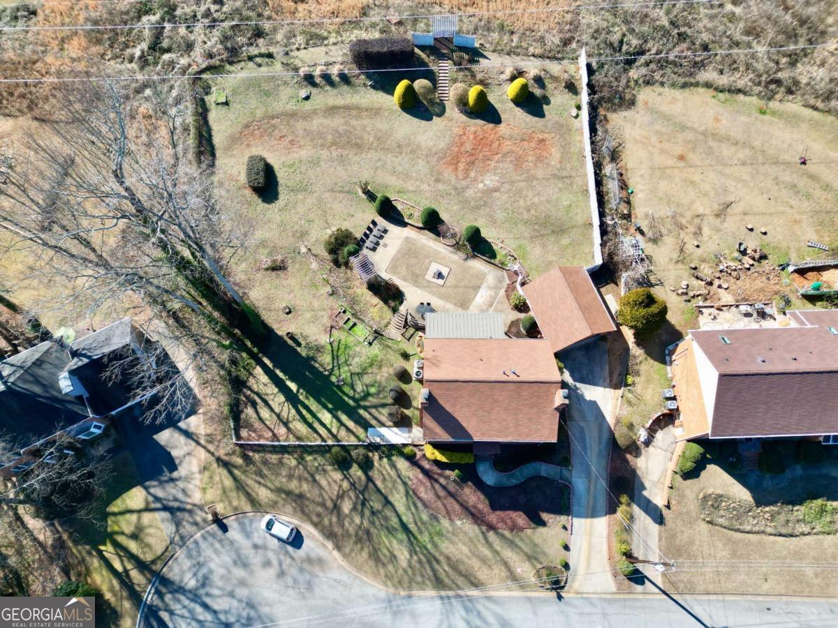 110 Amsterdam DR SW