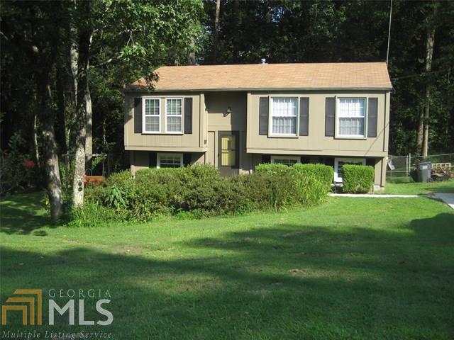 GREAT NEW LISTING THAT IS BETTER THAN NEW! THIS LONG TIME OWNER HAS MAINTAINED IT BEAUTIFULLY WITH NEW WINDOWS, PAINT, CARPET, HVAC, WATER HEATER, GAS STOVE, DISHWASHER AND LOTS MORE. IT HAS LARGE BEDROOMS AND FINISHED ROOMS IN THE BASEMENT. MASTER SUITE WITH PRIVATE BATH AND GOOD CLOSET SPACE. YOU WILL LOVE THE HUGE EAT IN KITCHEN WITH UPDATES GALORE AND WONDERFUL VIEW OF THE FENCED BACK YARD. DON'T MISS THIS HARD TO FIND BEAUTY AND IN MOVE IN CONDINTION. IT WILL SELL ITSELF.