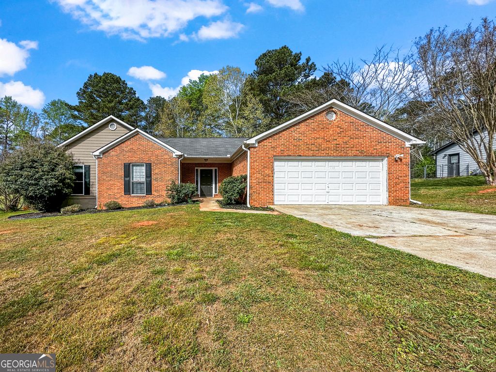 Photo of 11647 Matthews Trail, Hampton, GA 30228 (MLS # 10731683)