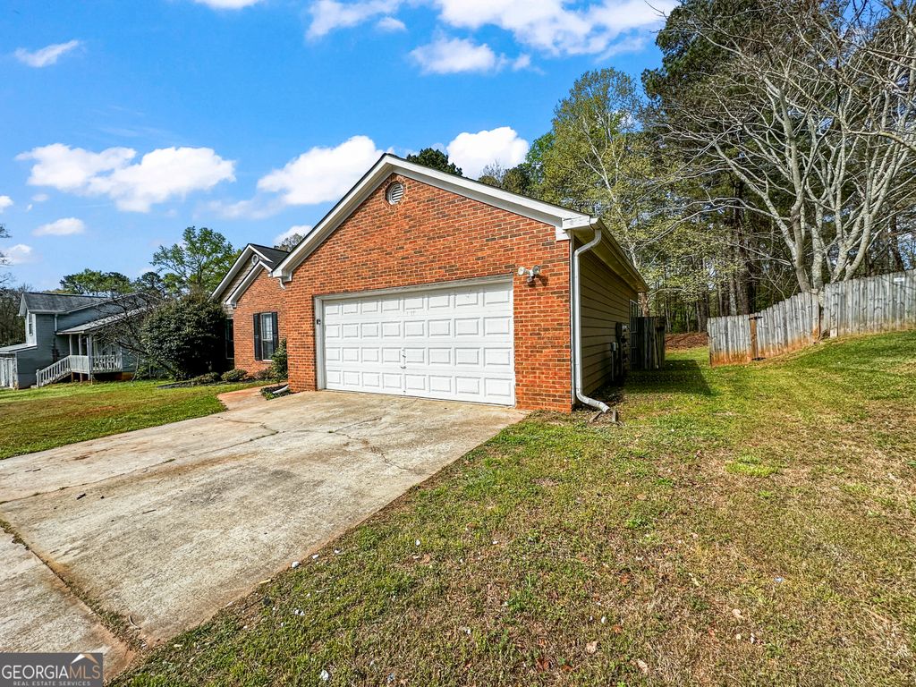 Photo of 11647 Matthews Trail, Hampton, GA 30228 (MLS # 10731683)