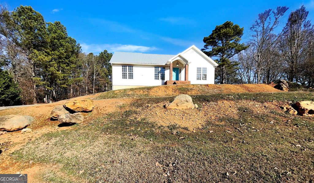 Photo of 2 Mallory Drive, Adairsville, GA 30103 (MLS # 10680436)