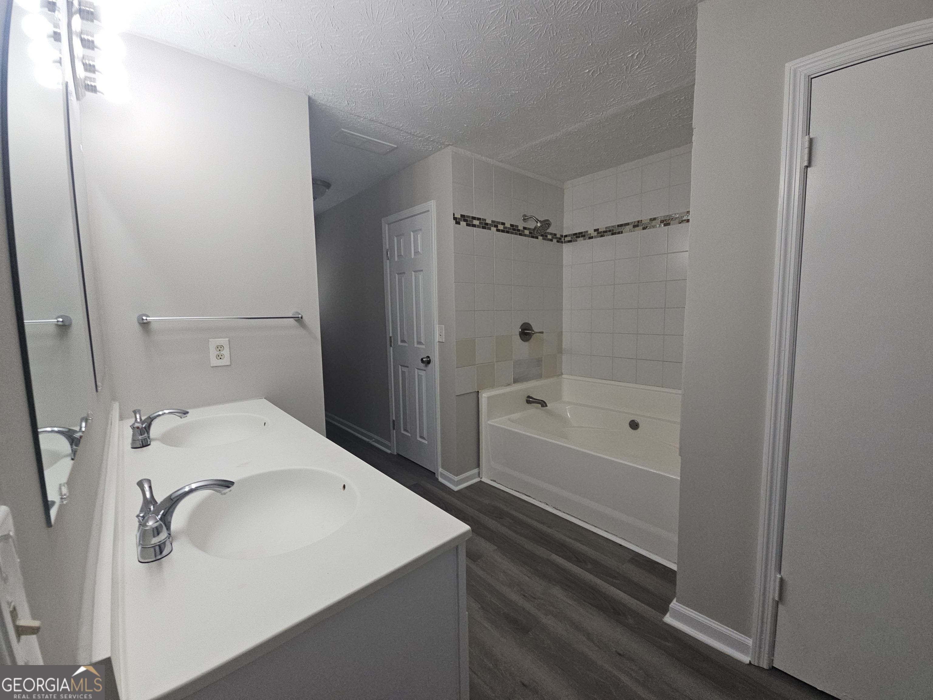FAVORWOOD - Residential
