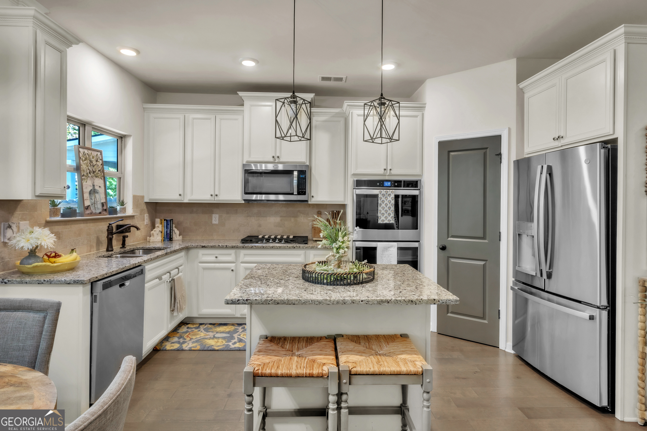 90 Brookview DR