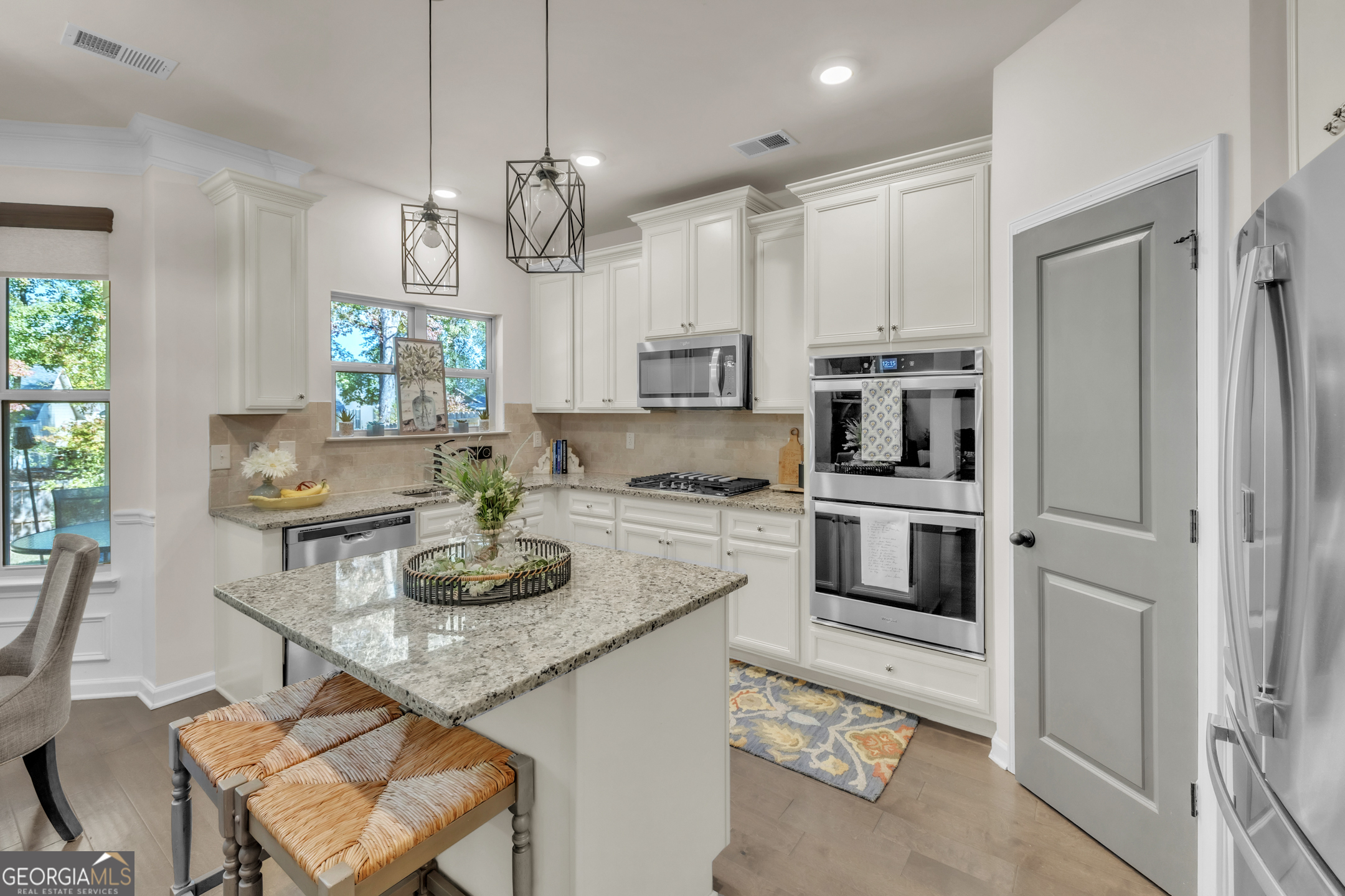 90 Brookview DR