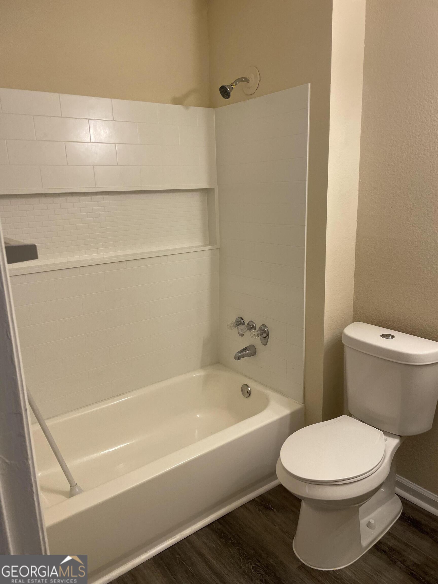 Oakpointe - Residential Lease