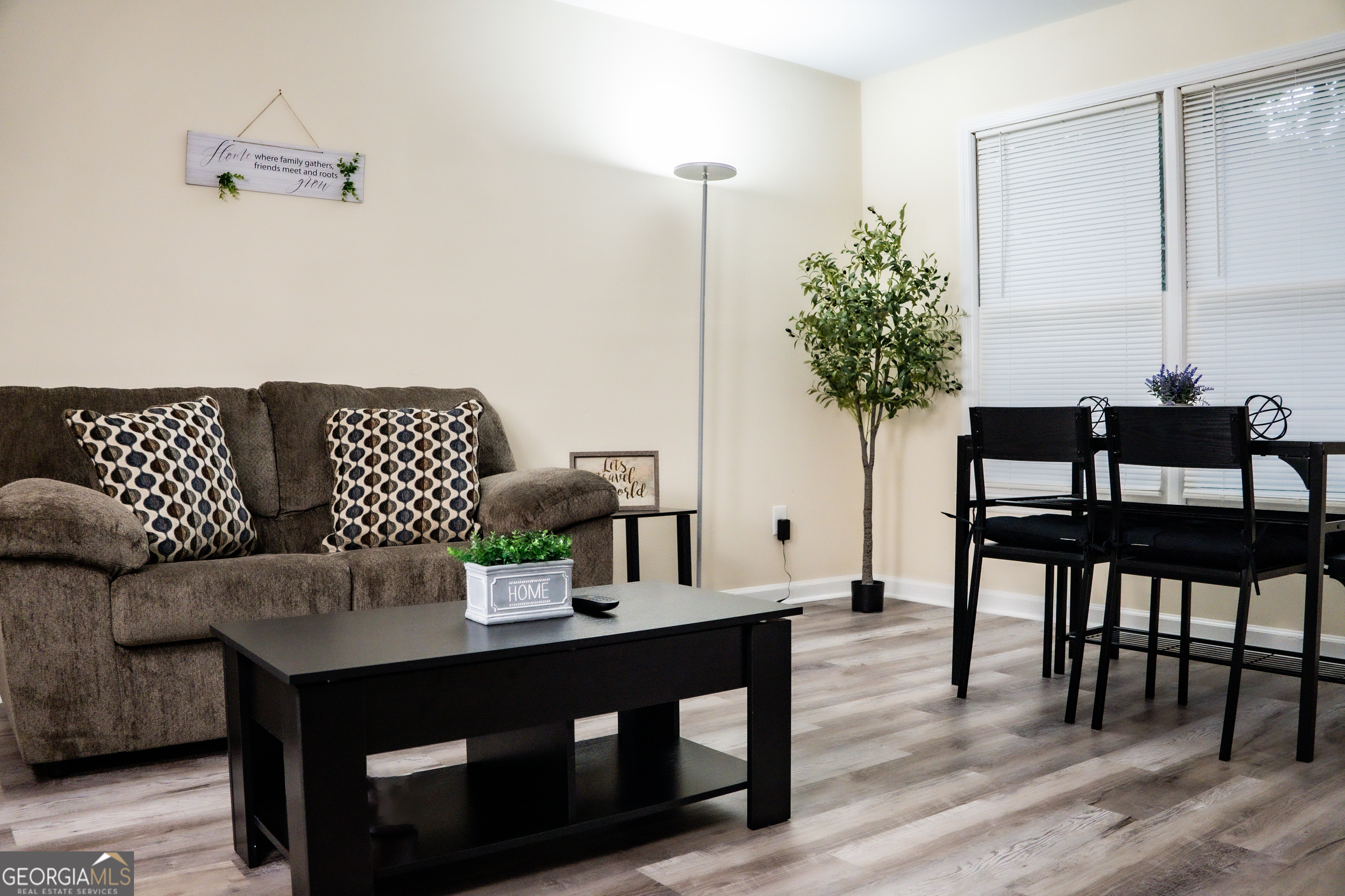 Oakpointe - Residential Lease