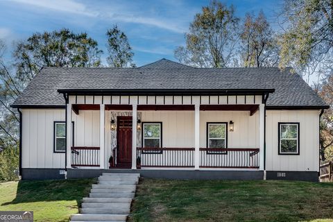 Photo of 1318 Bluefield Drive SW, Atlanta, GA 30310 (MLS # 10641092)