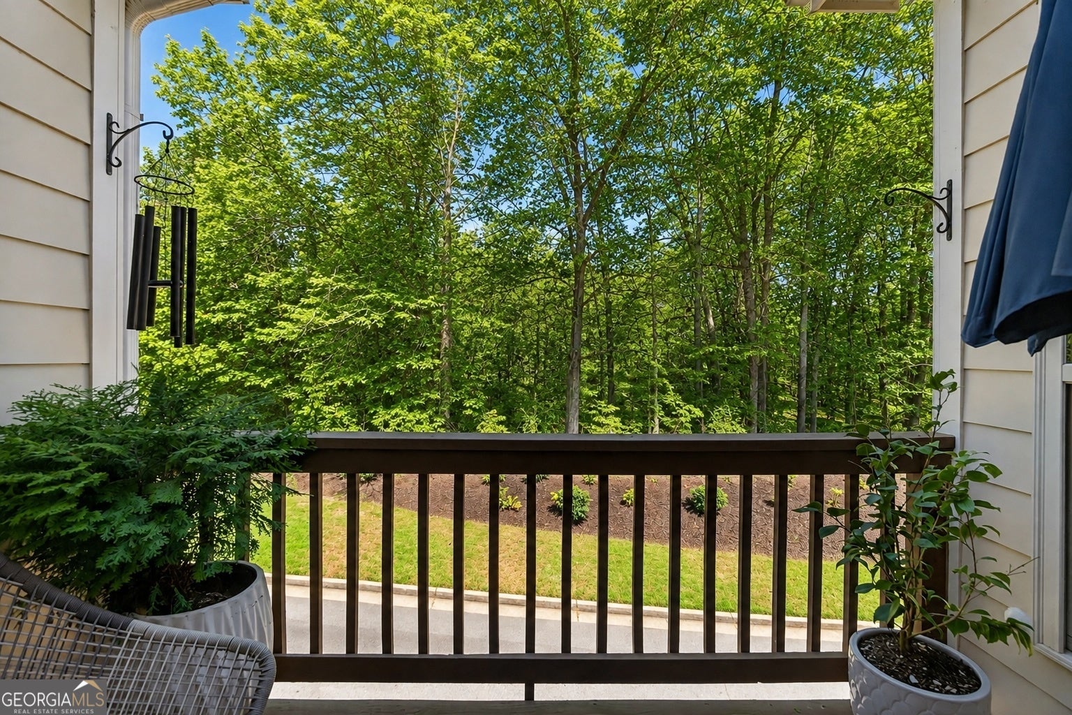7690 Willoughby CT