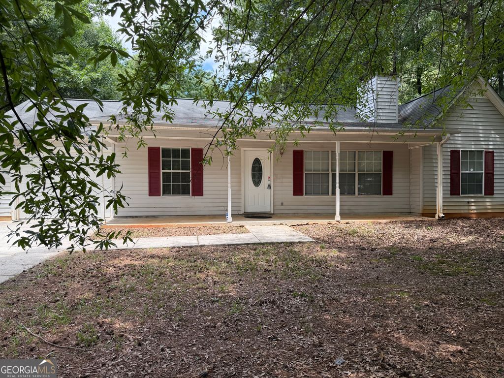 Photo of 1220 N Hampton Drive, Hampton, GA 30228 (MLS # 10812400)