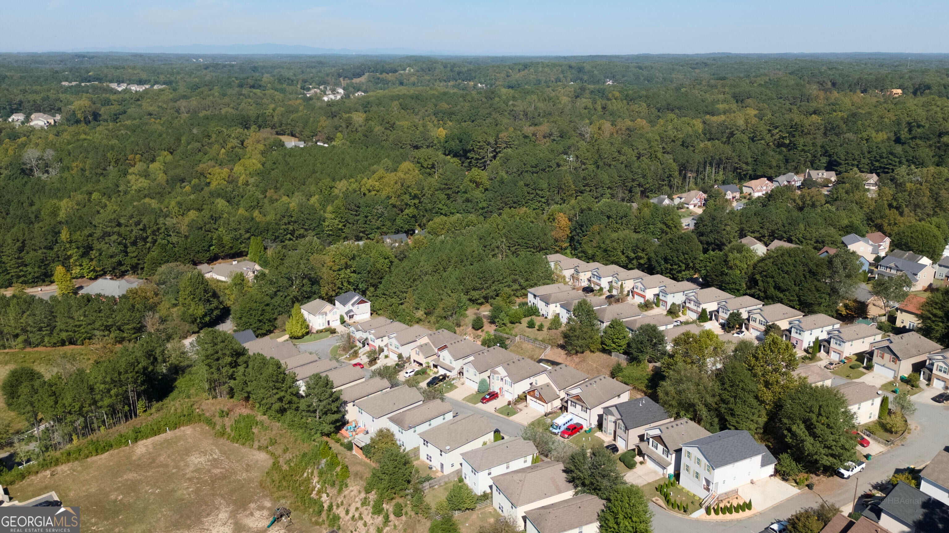 213 Village LN