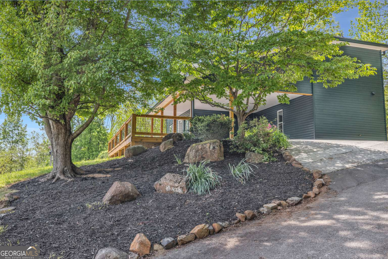 233 Bradshaw RD