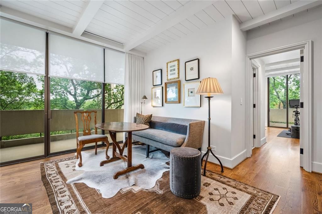 2575 Peachtree RD NE 8D