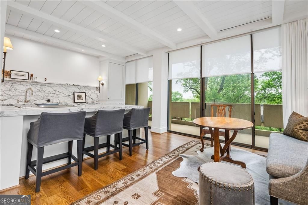 2575 Peachtree RD NE 8D
