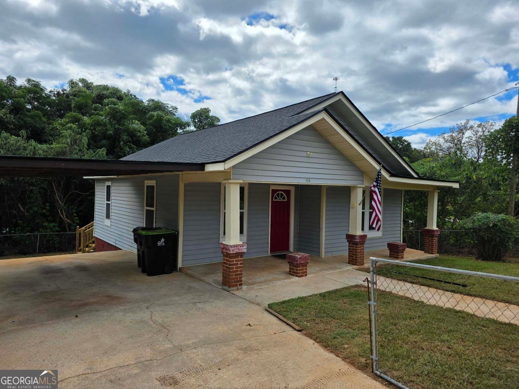Photo of 108 Pasley St, Thomaston, GA 30286 (MLS # 10853946)