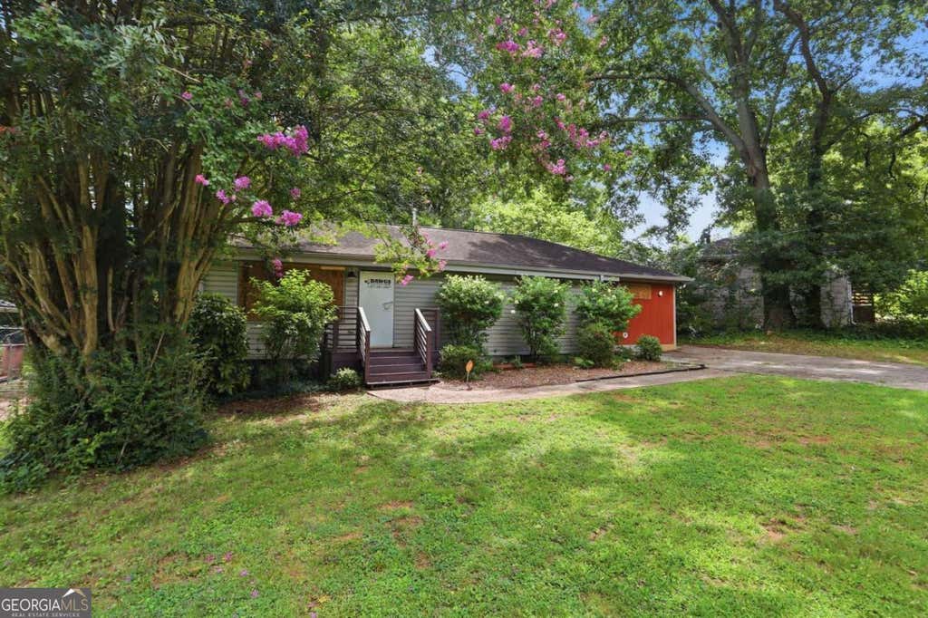 Photo of 1996 Meadow Lane, Decatur, GA 30032 (MLS # 10820012)