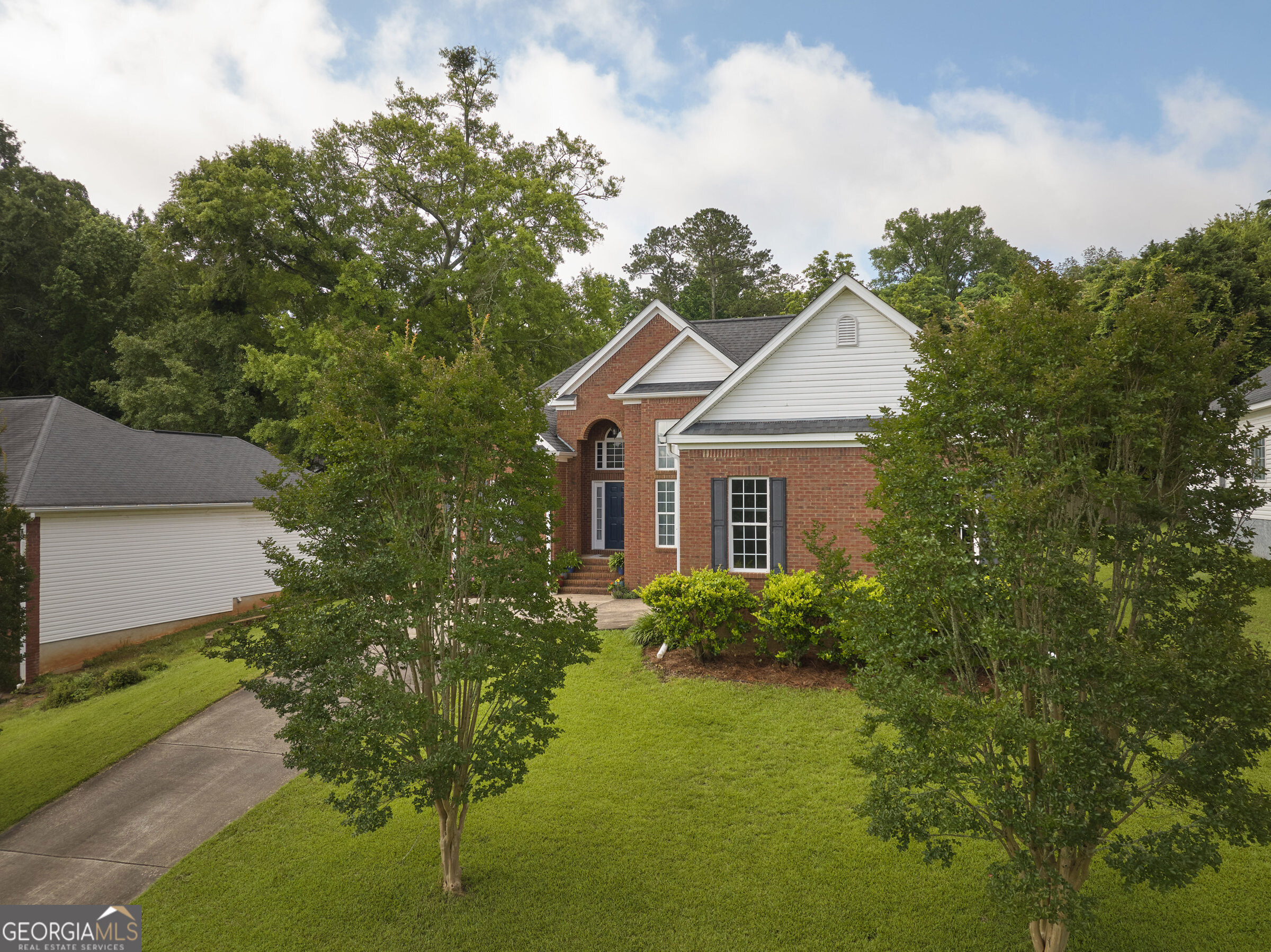 158 Sugarloaf CIR