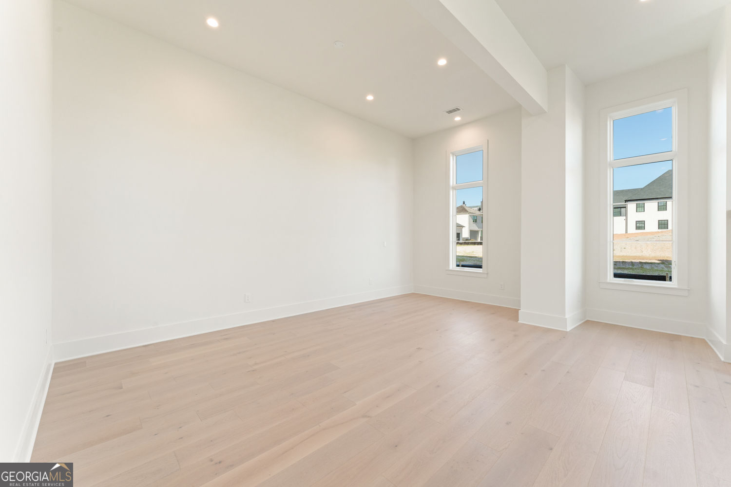 260 Guild LN