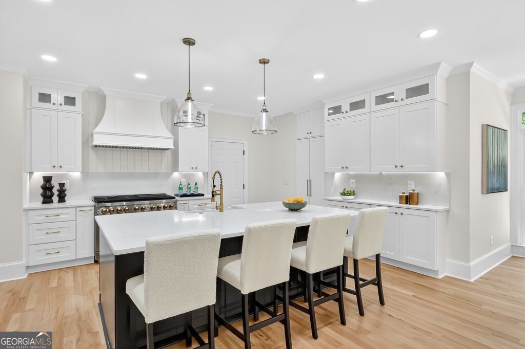 2779 Horseshoe Knoll LN NE