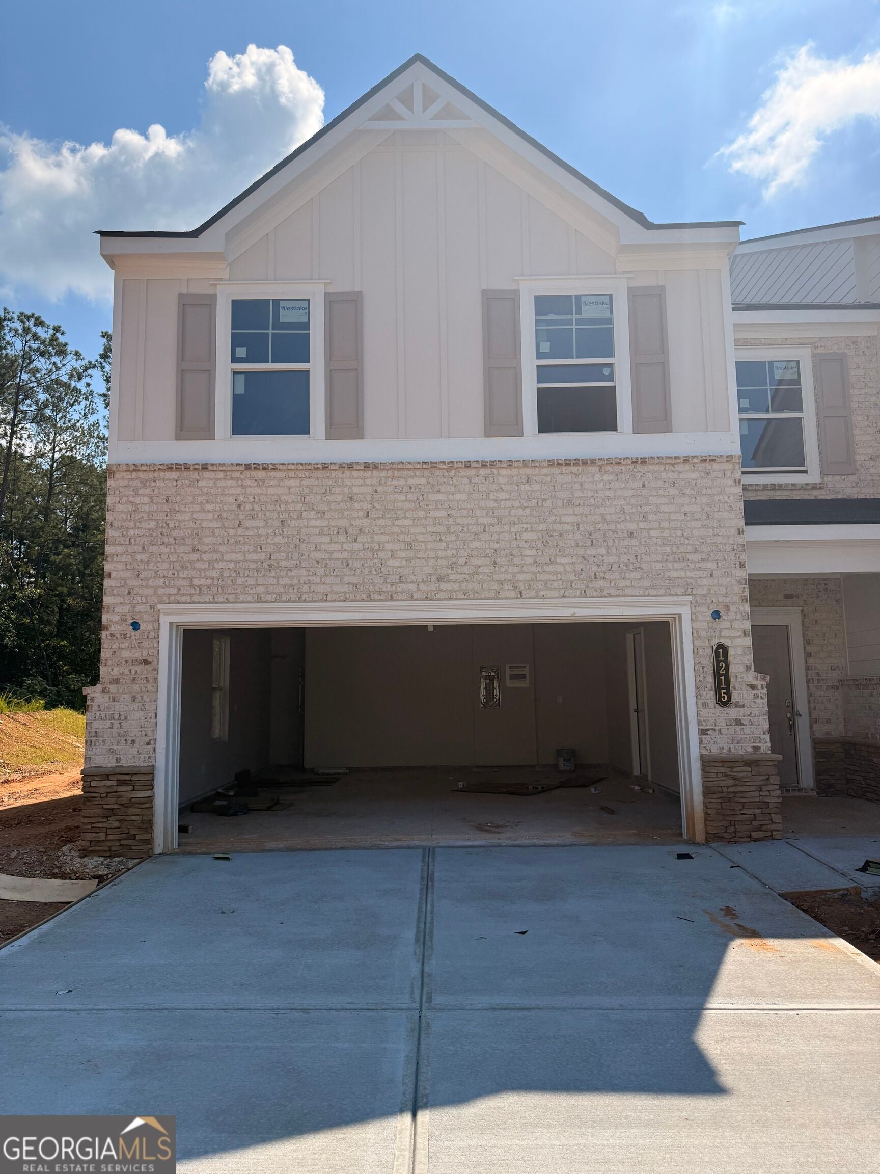 1215 Park Center CIR
